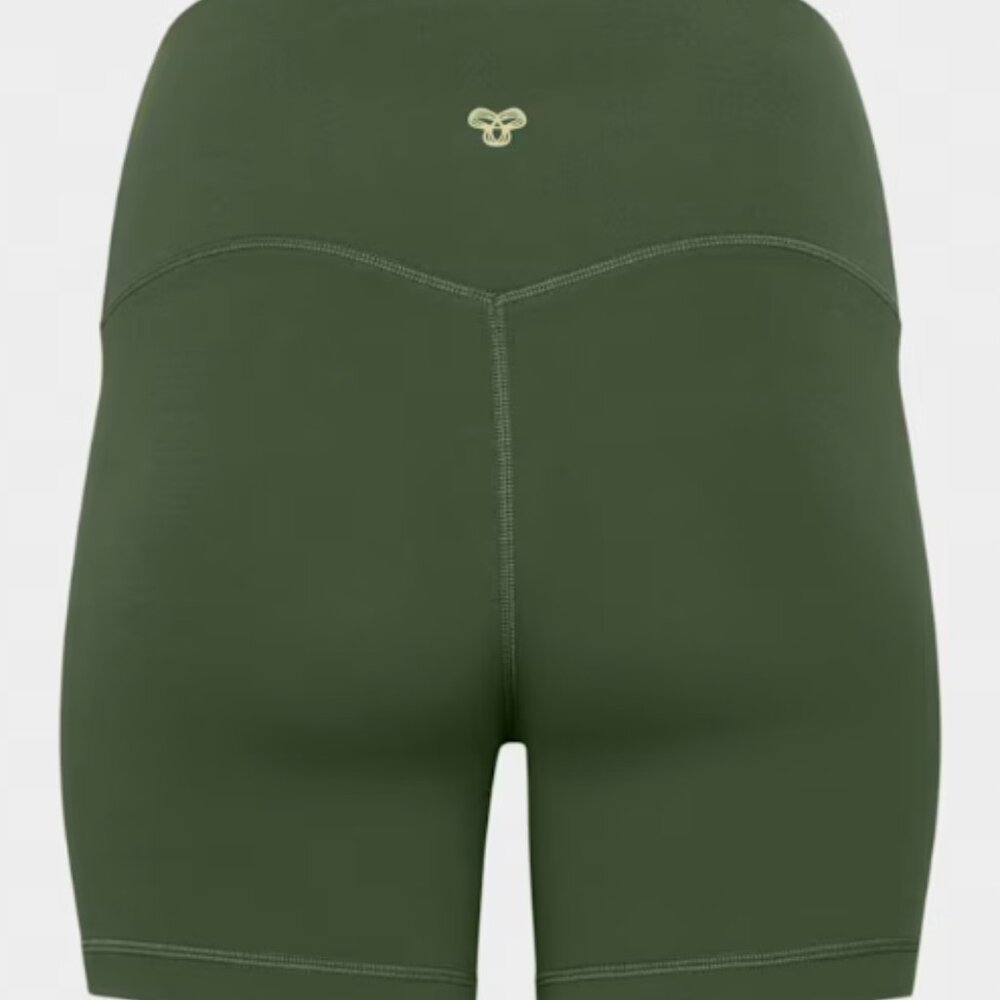 Aritzia TnAction Biker Shorts — Forest Green (M)